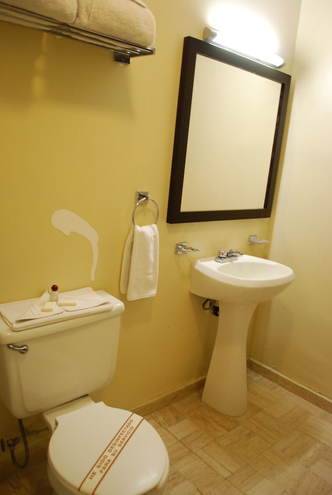 Elizabeth Central Hotel 34/34