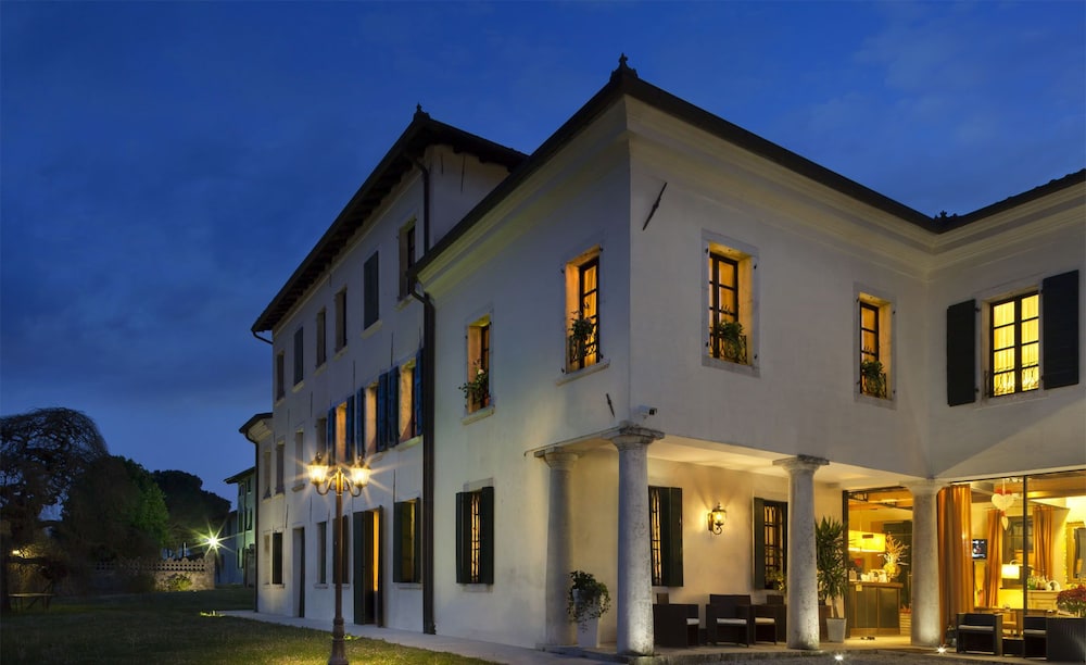 Villa Policreti Hotel 1/50