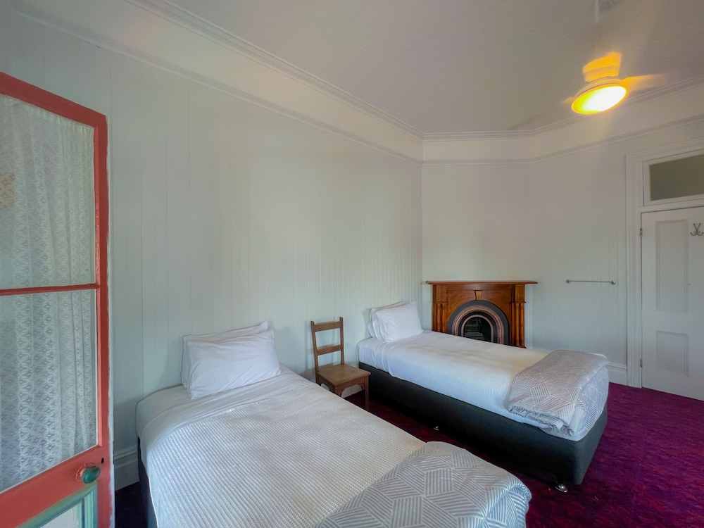 Ulmarra Hotel 15/38