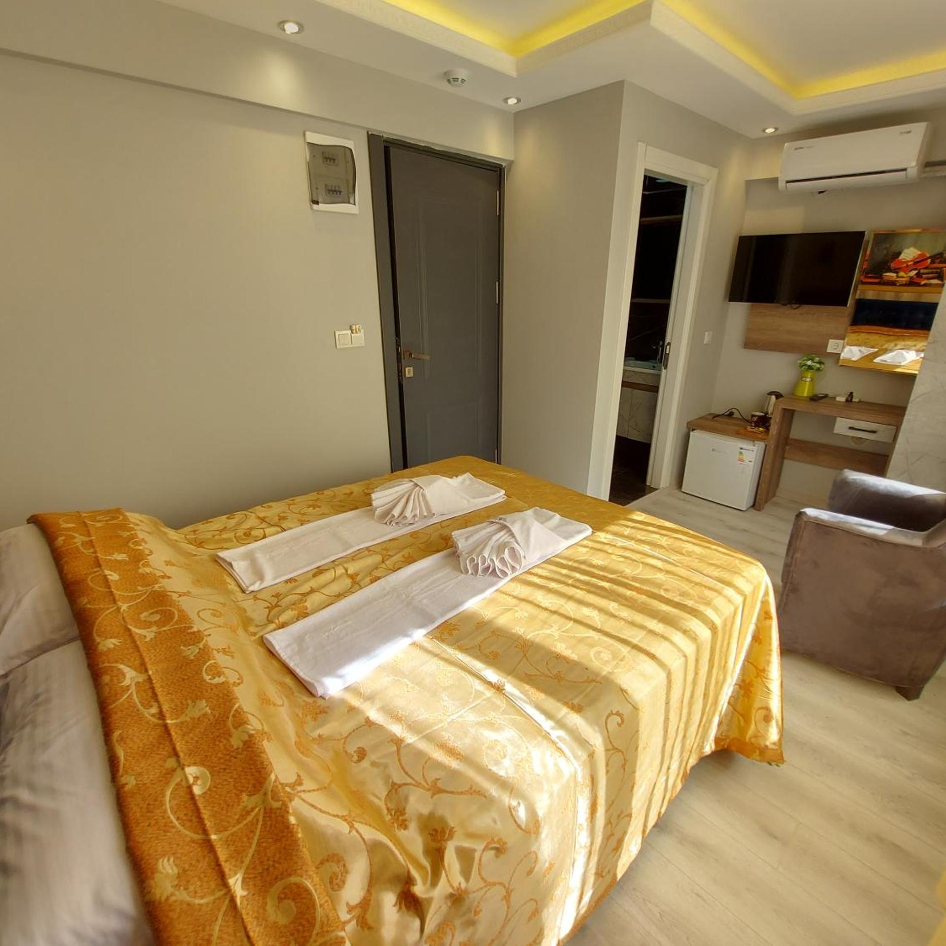 Standard, Double Bed
