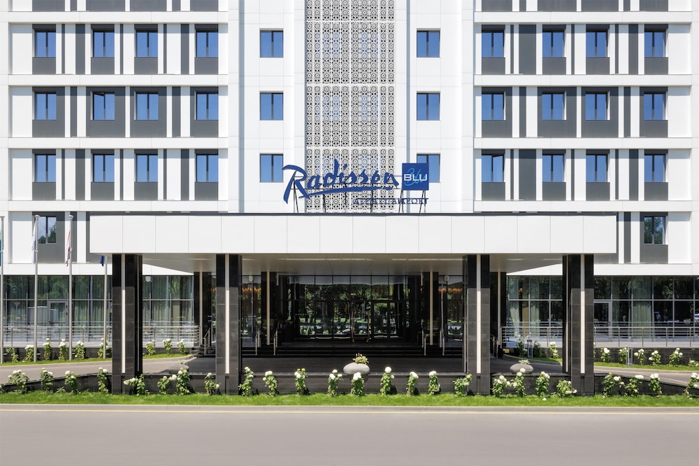 Radisson Blu Hotel, Almaty Airport 8/120