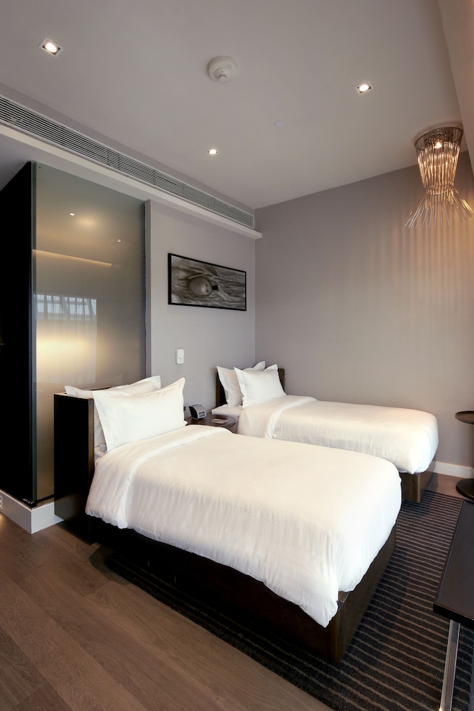Holiday Inn Express New Delhi International Airport Terminal 3 Terminal Hotel 12/44