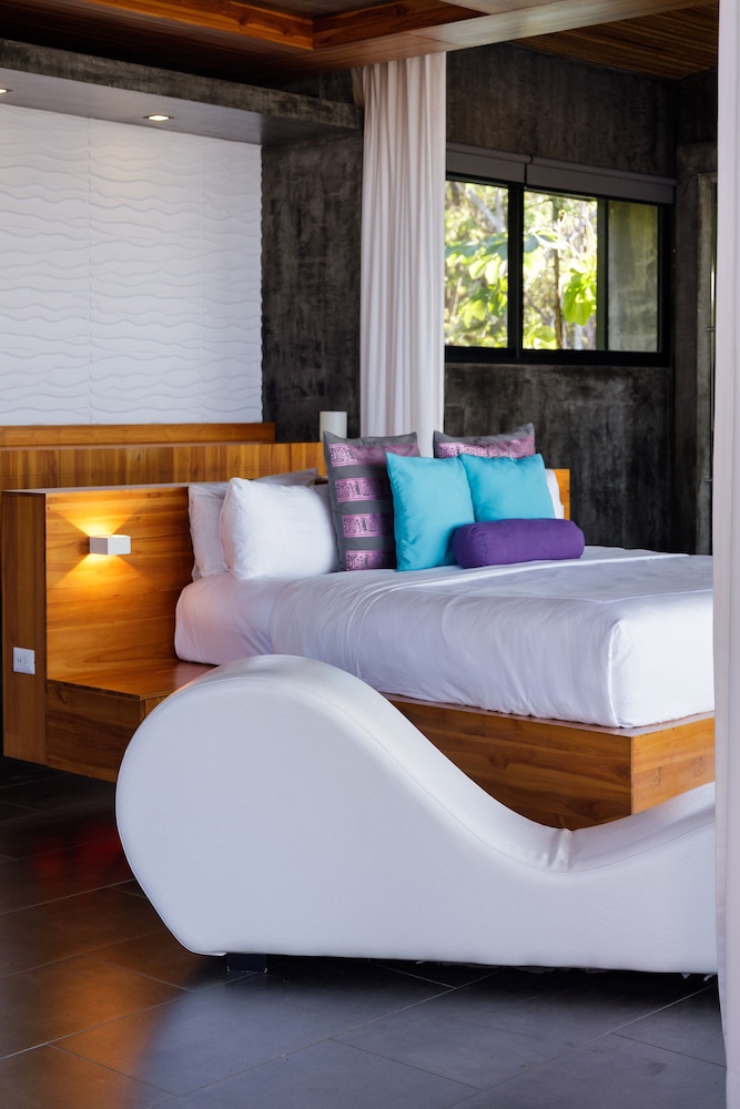 Master, Suite, King Bed