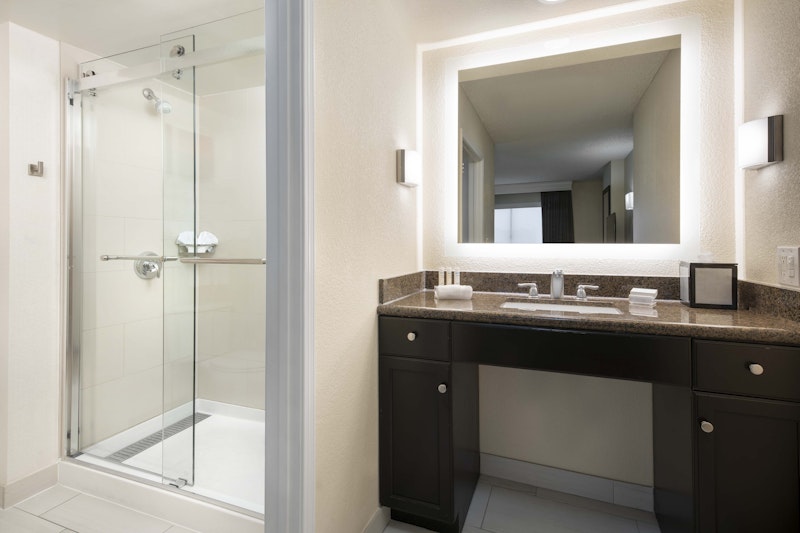 Homewood Suites By Hilton Anaheim-Main Gate Area 68/69