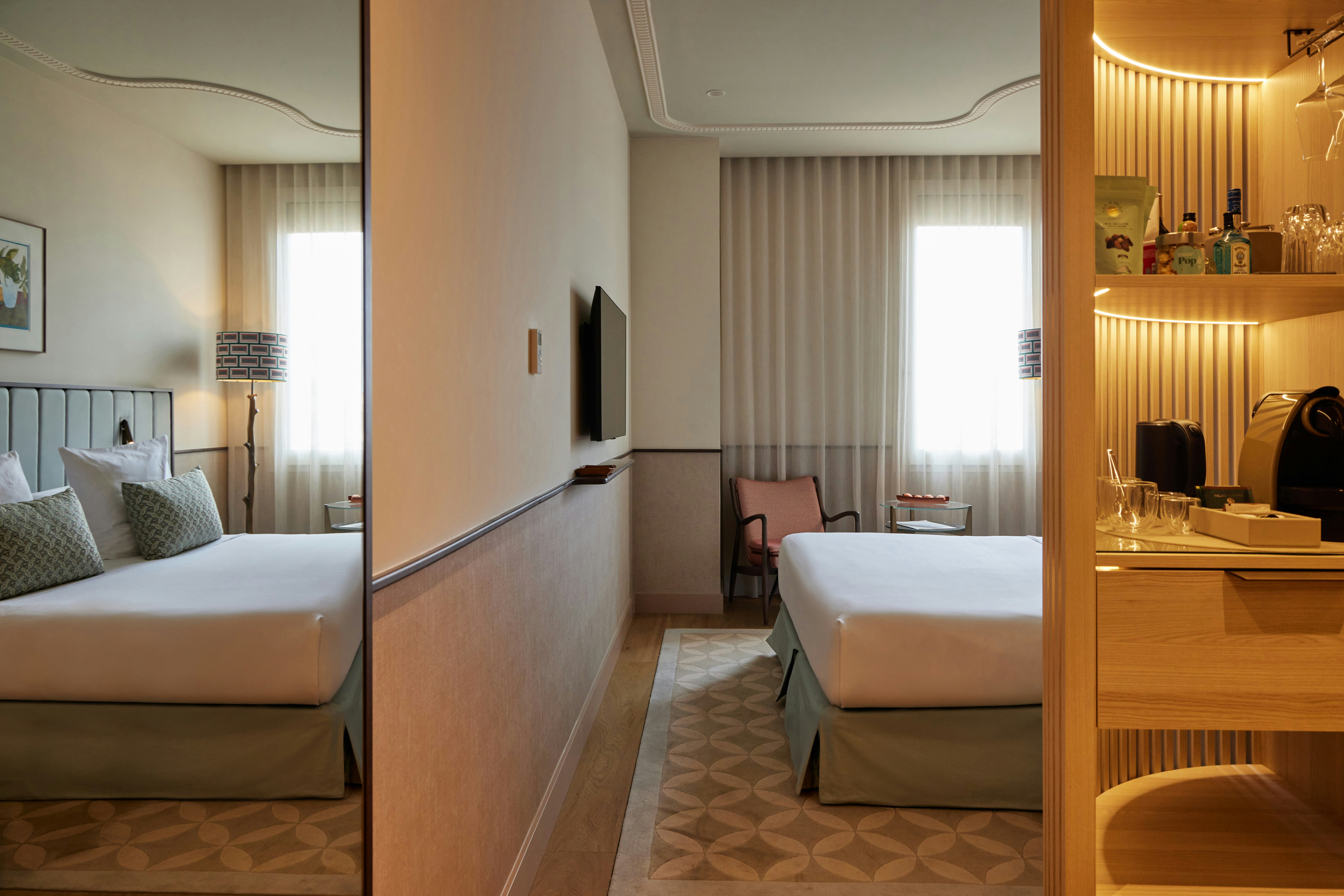 GRAND HOTEL CENTRAL 11/37