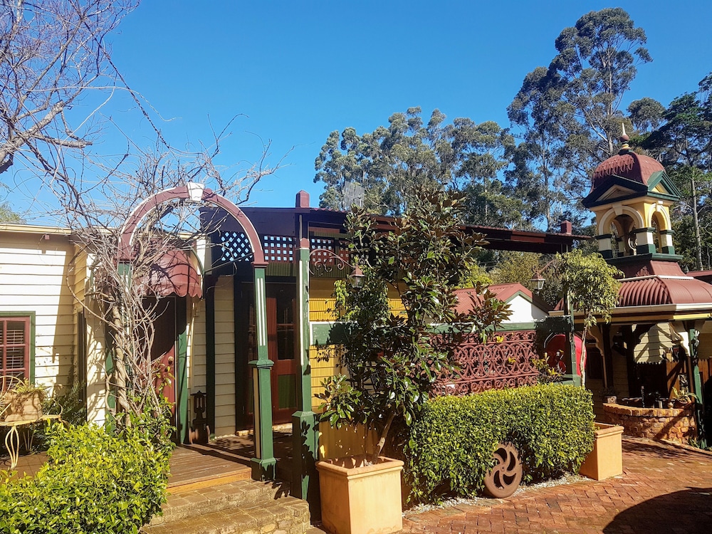 Bridgefield Guest House 8/50