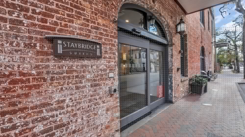 Staybridge Suites Savannah Historic District 22/52