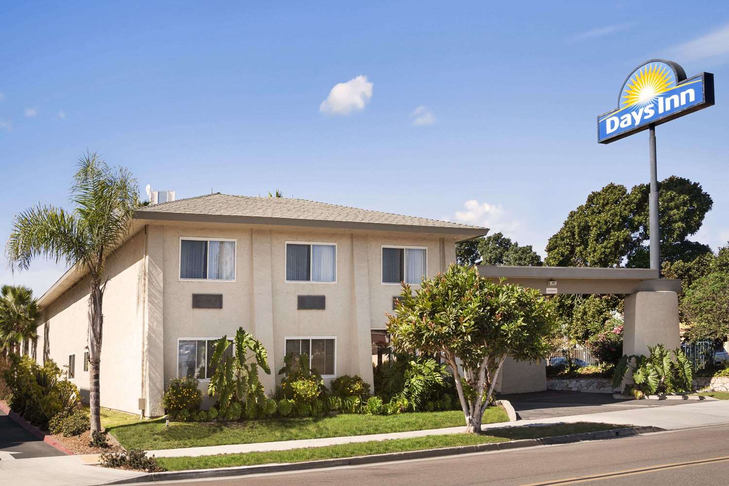 Days Inn by Wyndham Oceanside 4/40