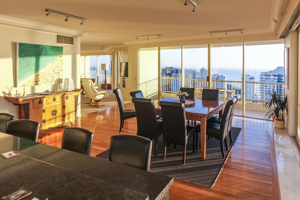 Contessa Condominiums 42/50
