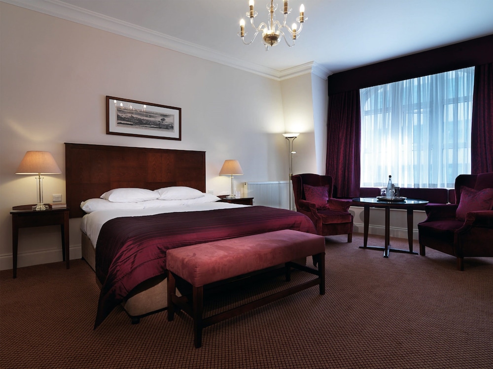 Macdonald Burlington Hotel 14/73
