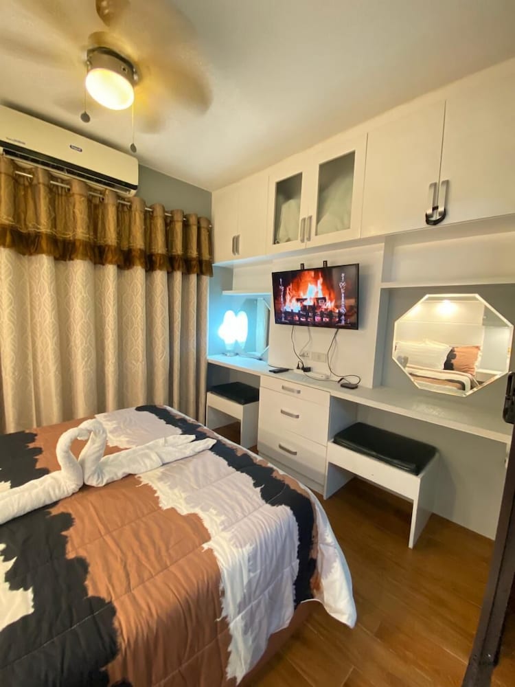 1 Bedroom Deluxe Condo At Apartelle D' Oasis 30/50