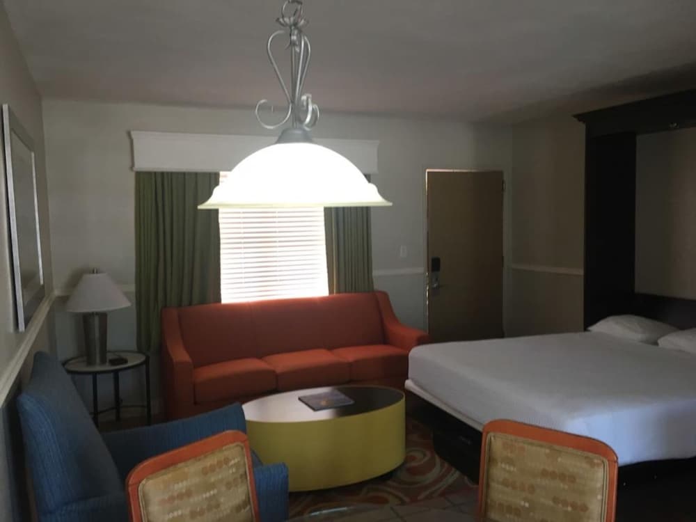 Silver Seas Beach Resort 25/67