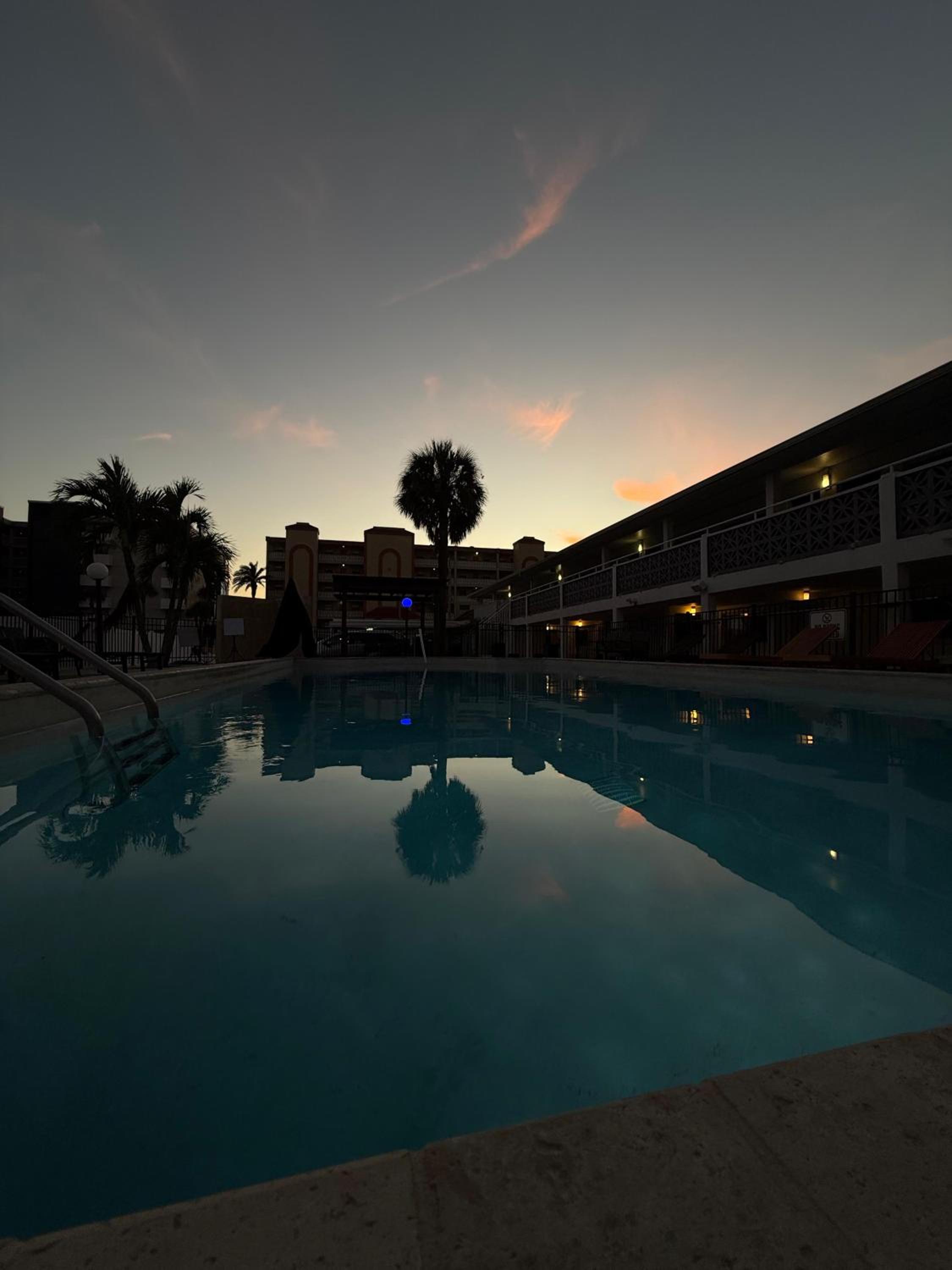 Holiday Isles Resort 15/25