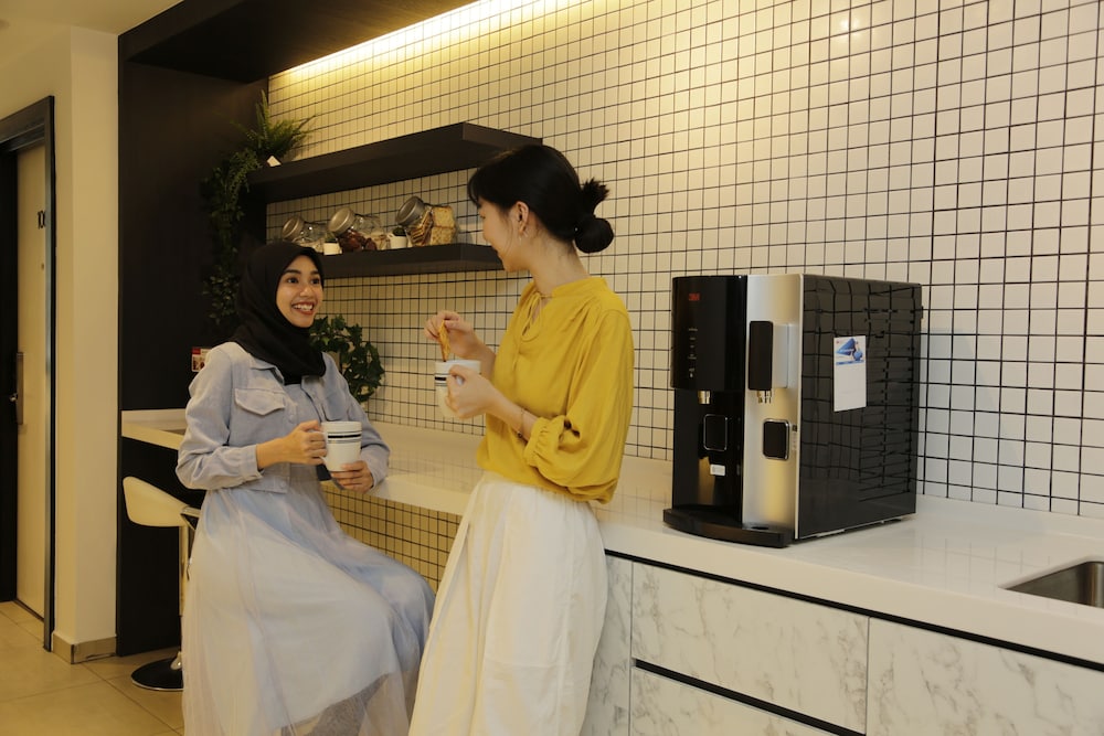 Z Hotel Ara Damansara, LRT, Mall, Airport 8/37