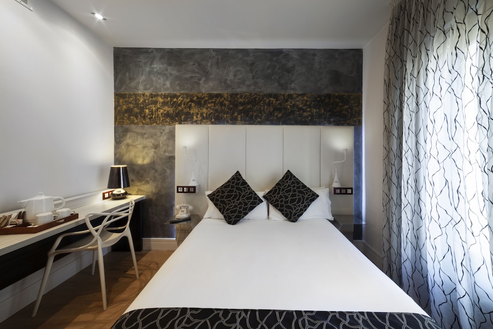 BASIC, DOUBLE BED