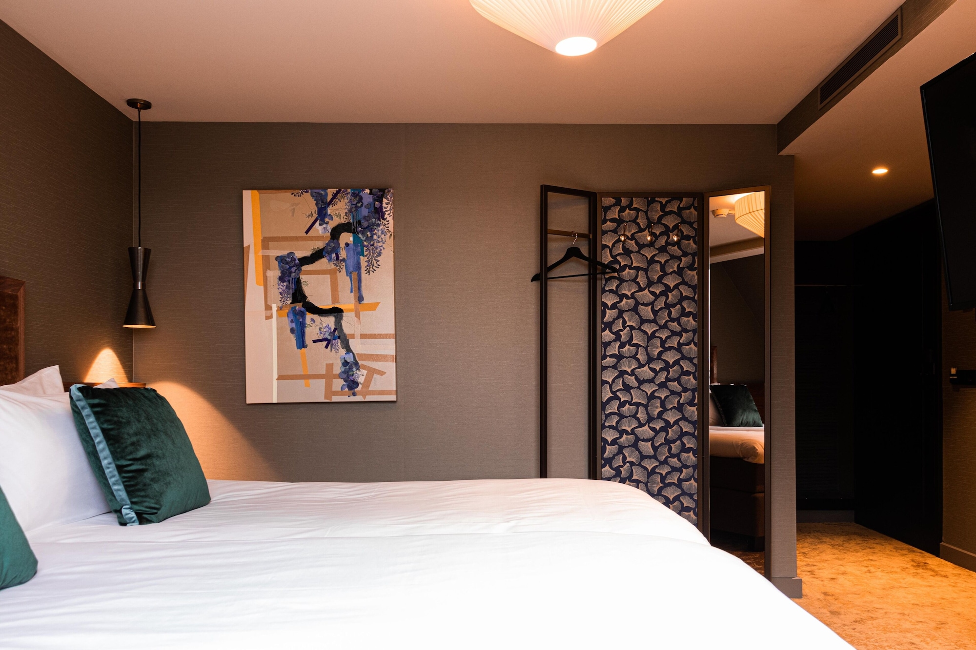 STANDARD, DOUBLE OR TWIN BED