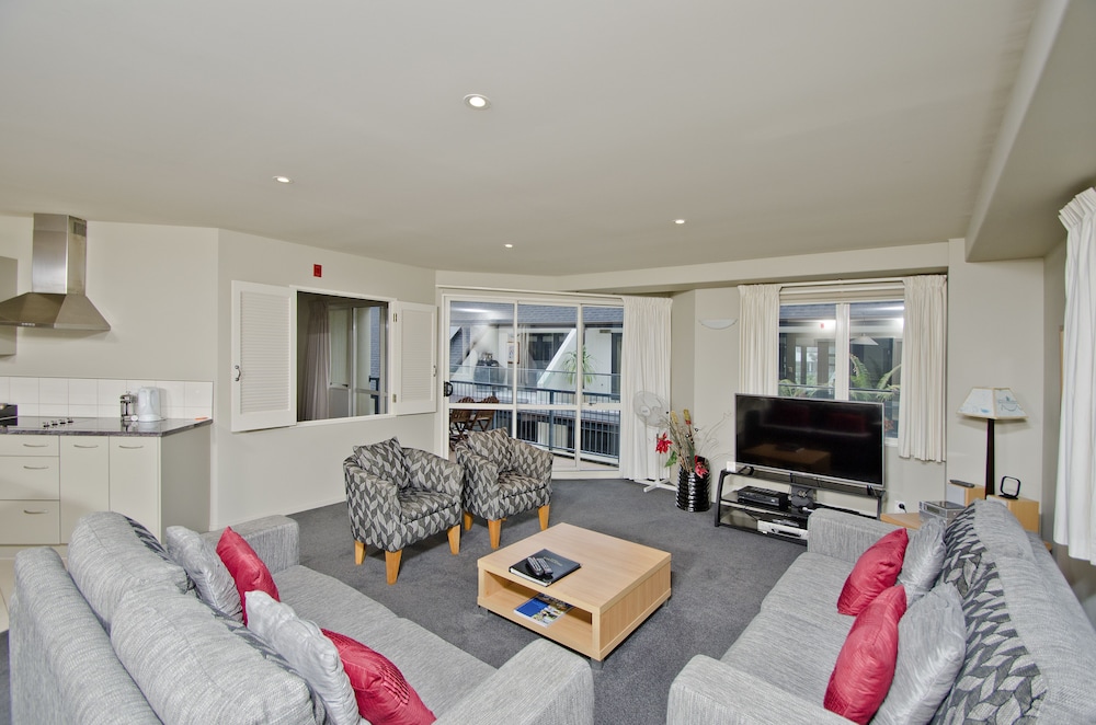 The Pavilions Beachfront Apartments 45/76