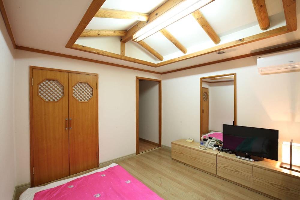 Hotel Angel 34/50