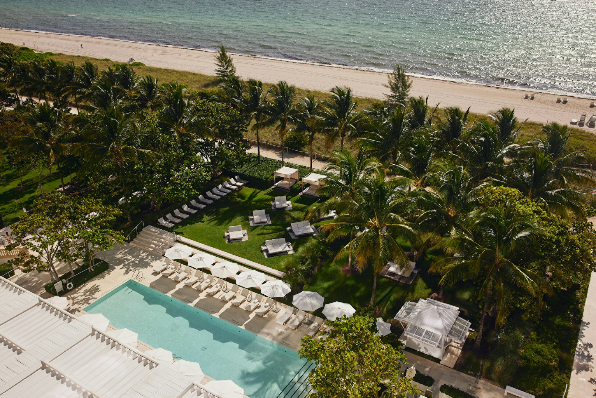Four Seasons Hotel At The Surf Club 54/56