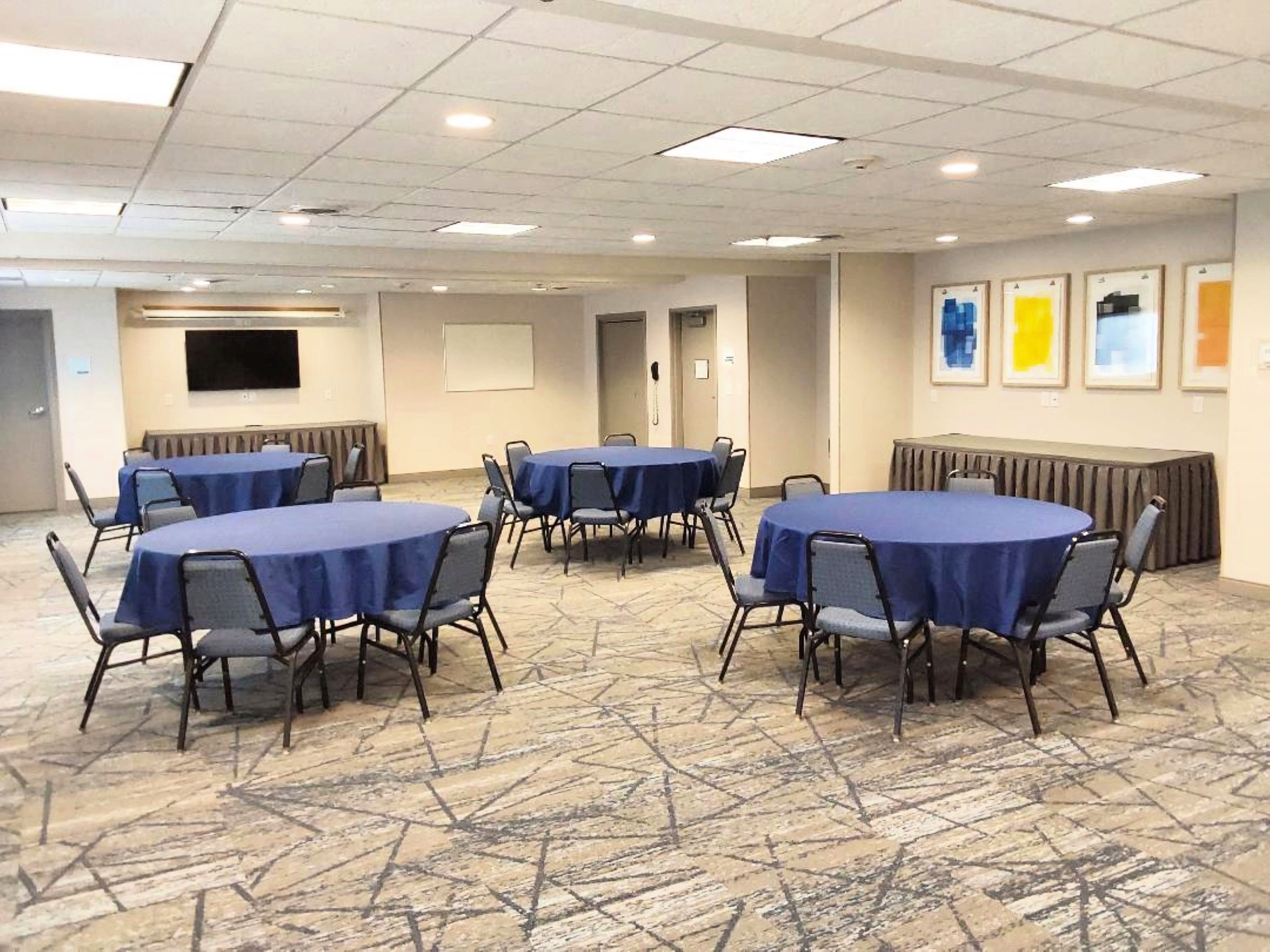 Holiday Inn Express Hotel And Suites Antigo 57/61
