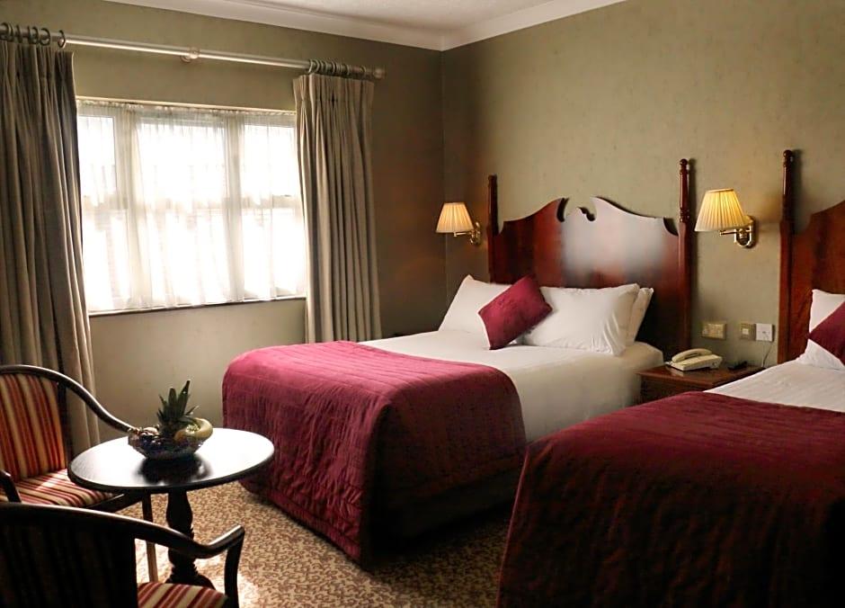 SEVEN OAKS HOTEL 14/46