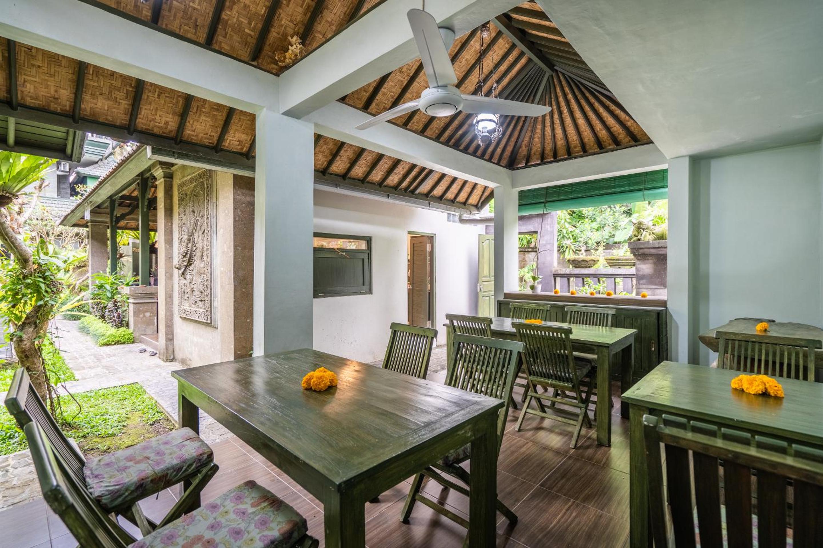 Huts Rock Ubud 40/50