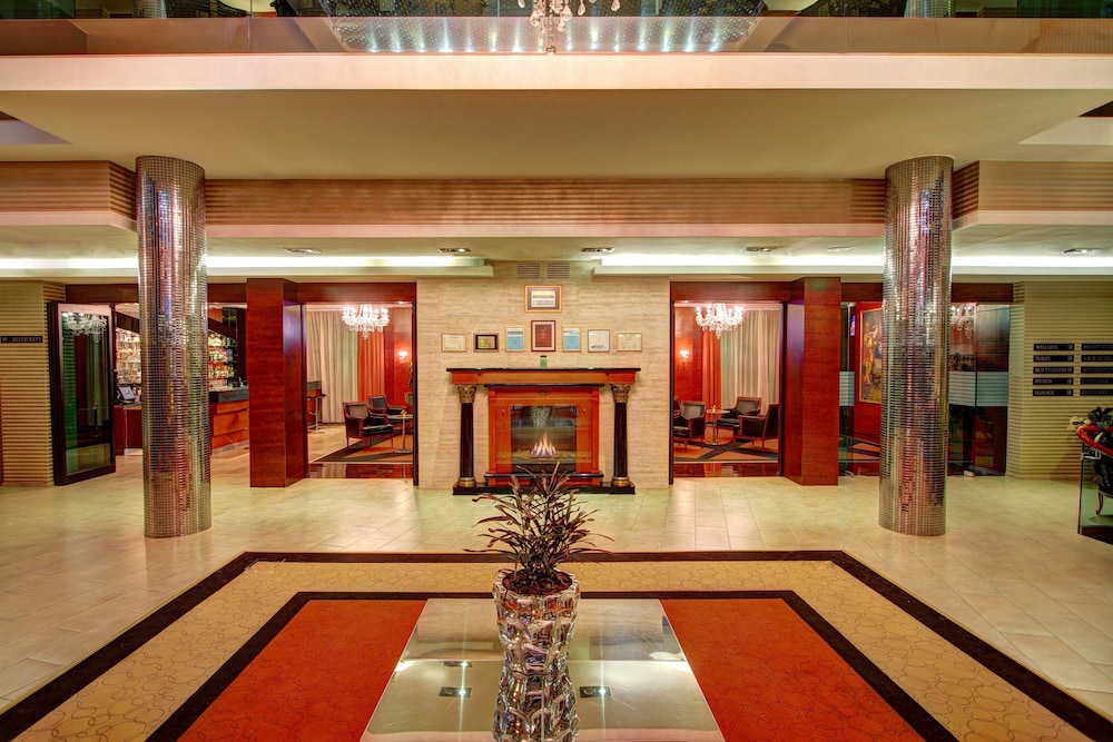 Divinus Hotel 61/71