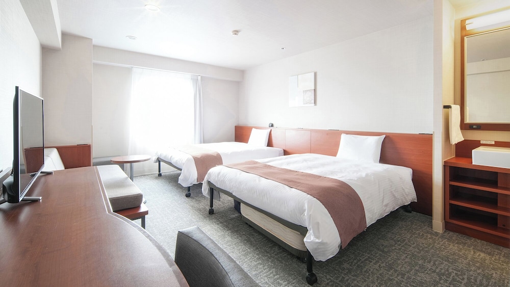 Comfort, 2 Murphy Beds, 2 Queen Beds, Two Extra Beds