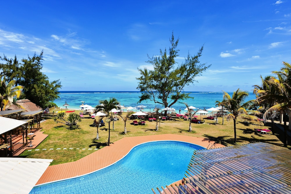Silver Beach Hotel 42/43