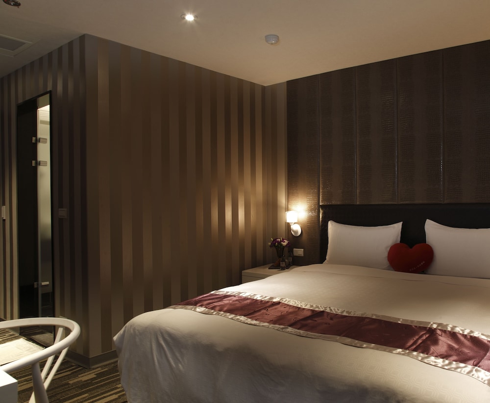 Grace Hotel 18/50
