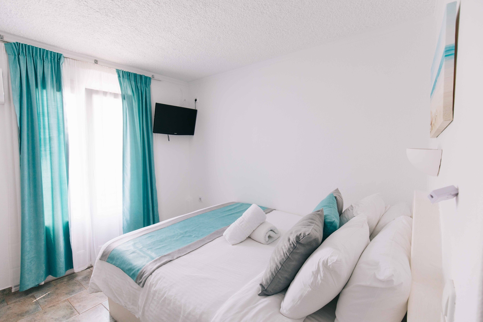 ROOM, DOUBLE BED, CALDERA VIEW