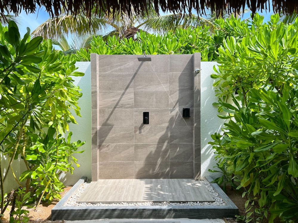 NOOE Maldives Kunaavashi 8/64