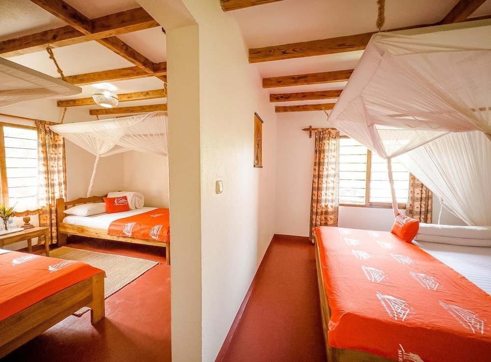 2 BEDROOMS, FAMILY