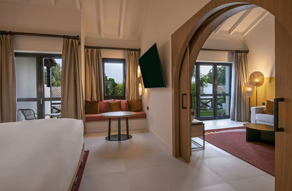 So, Suite, King Bed, Terrace