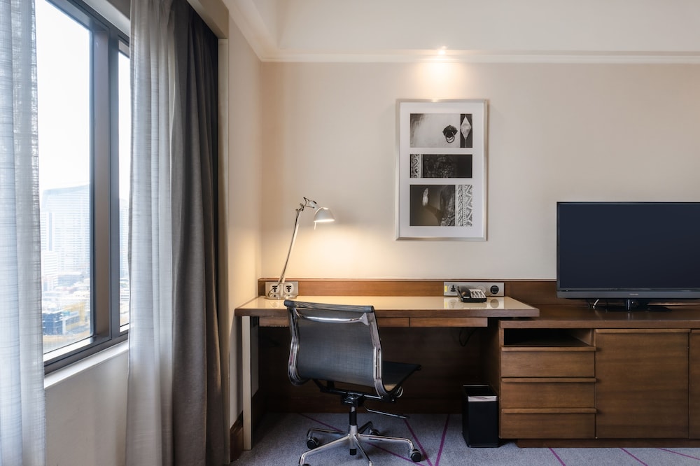 Crowne Plaza Bangkok Lumpini Park 61/77