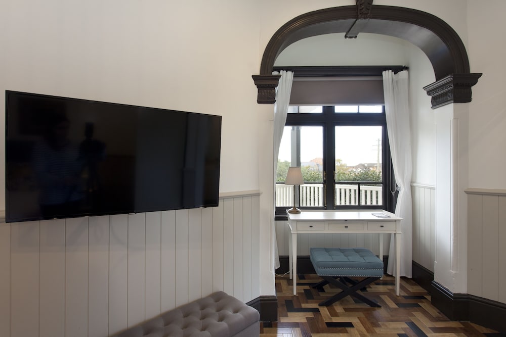 CREMORNE POINT MANOR 48/73