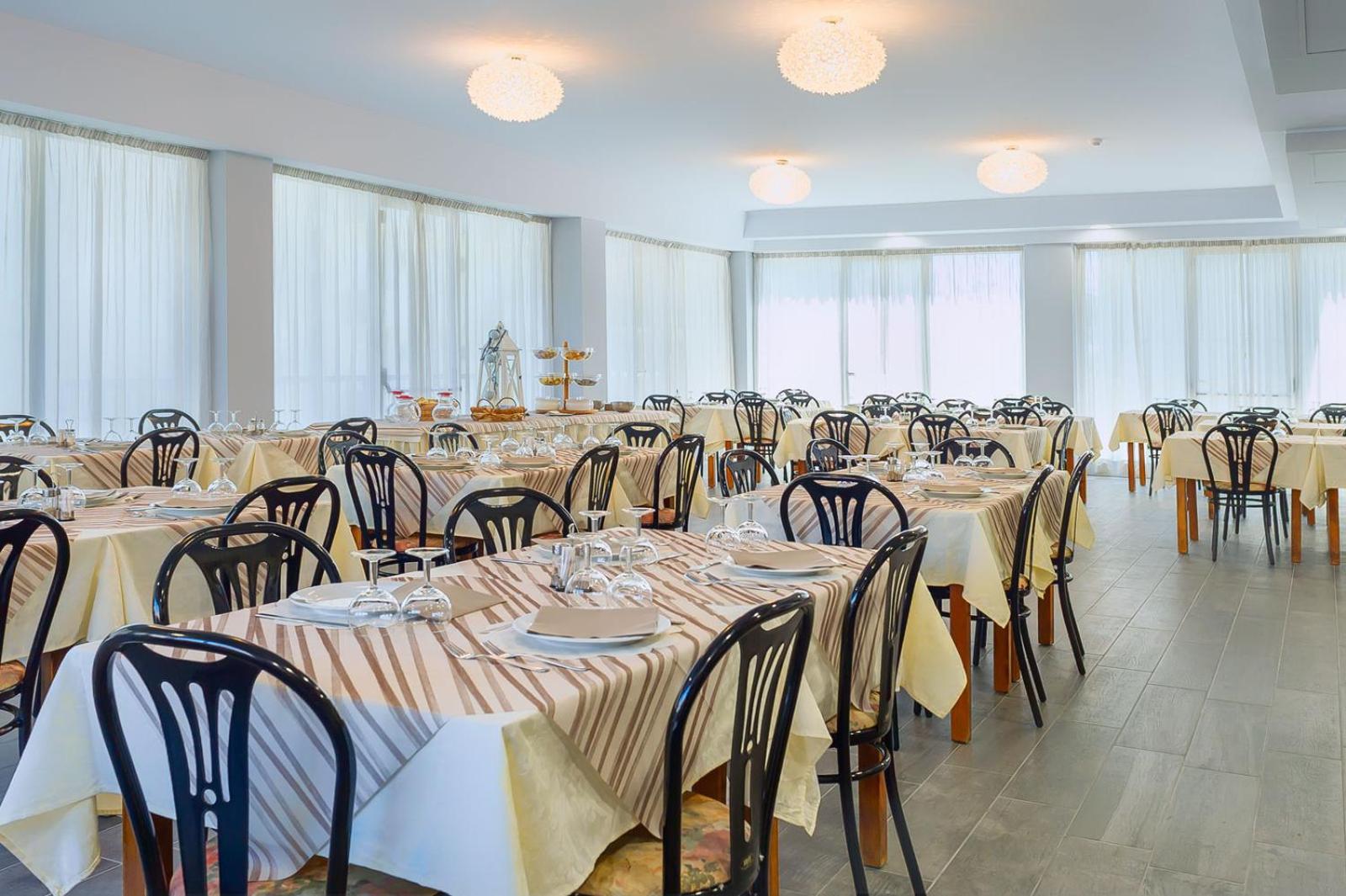 Hotel Rose Nuove 18/27