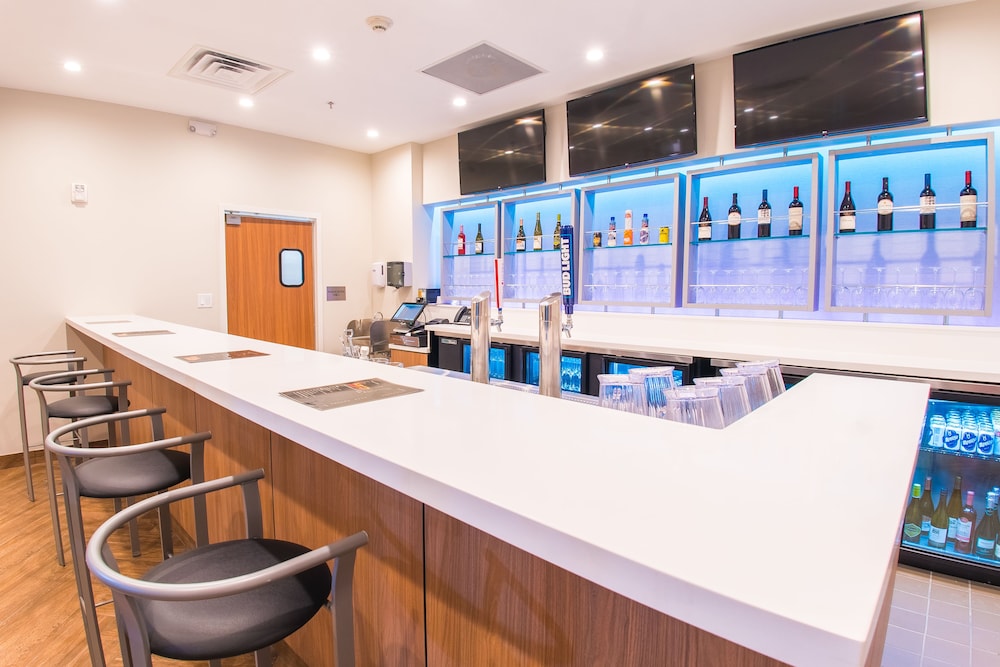 Fairfield Inn & Suites By Marriott Brownsville North 33/35
