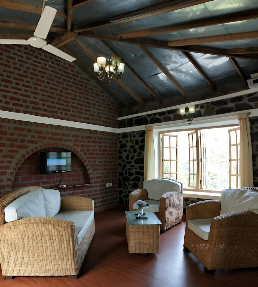 Zac's Valley Resort 30/48