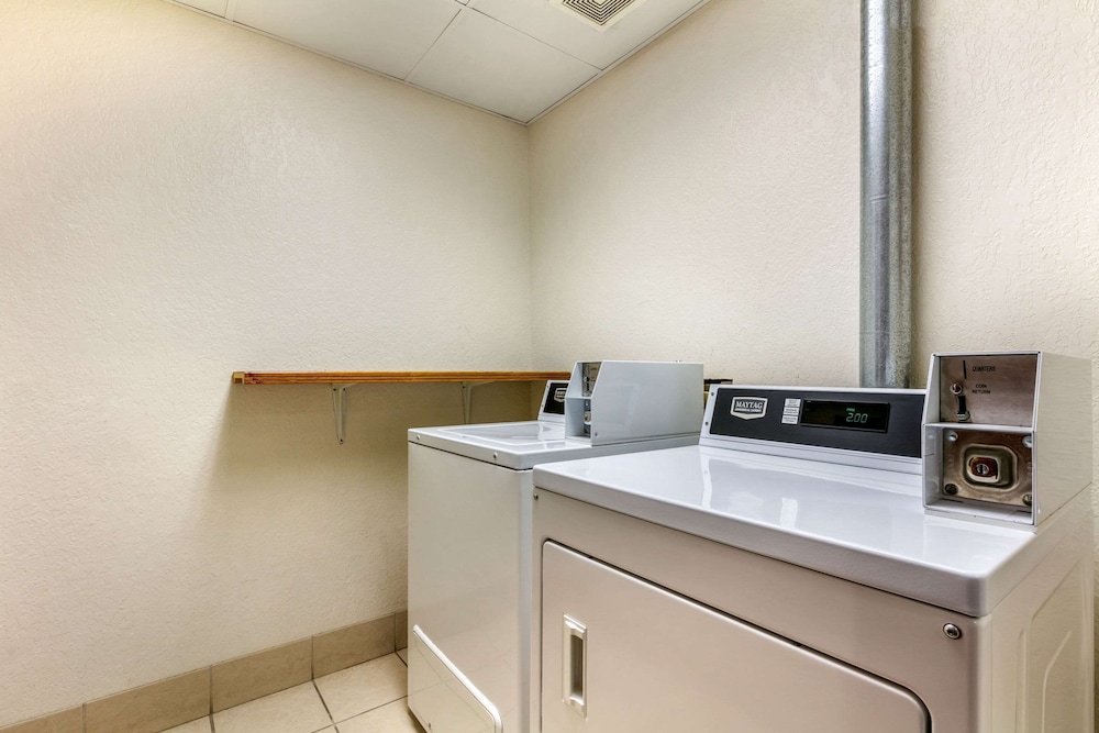 Sleep Inn & Suites near Sports World Blvd 21/39