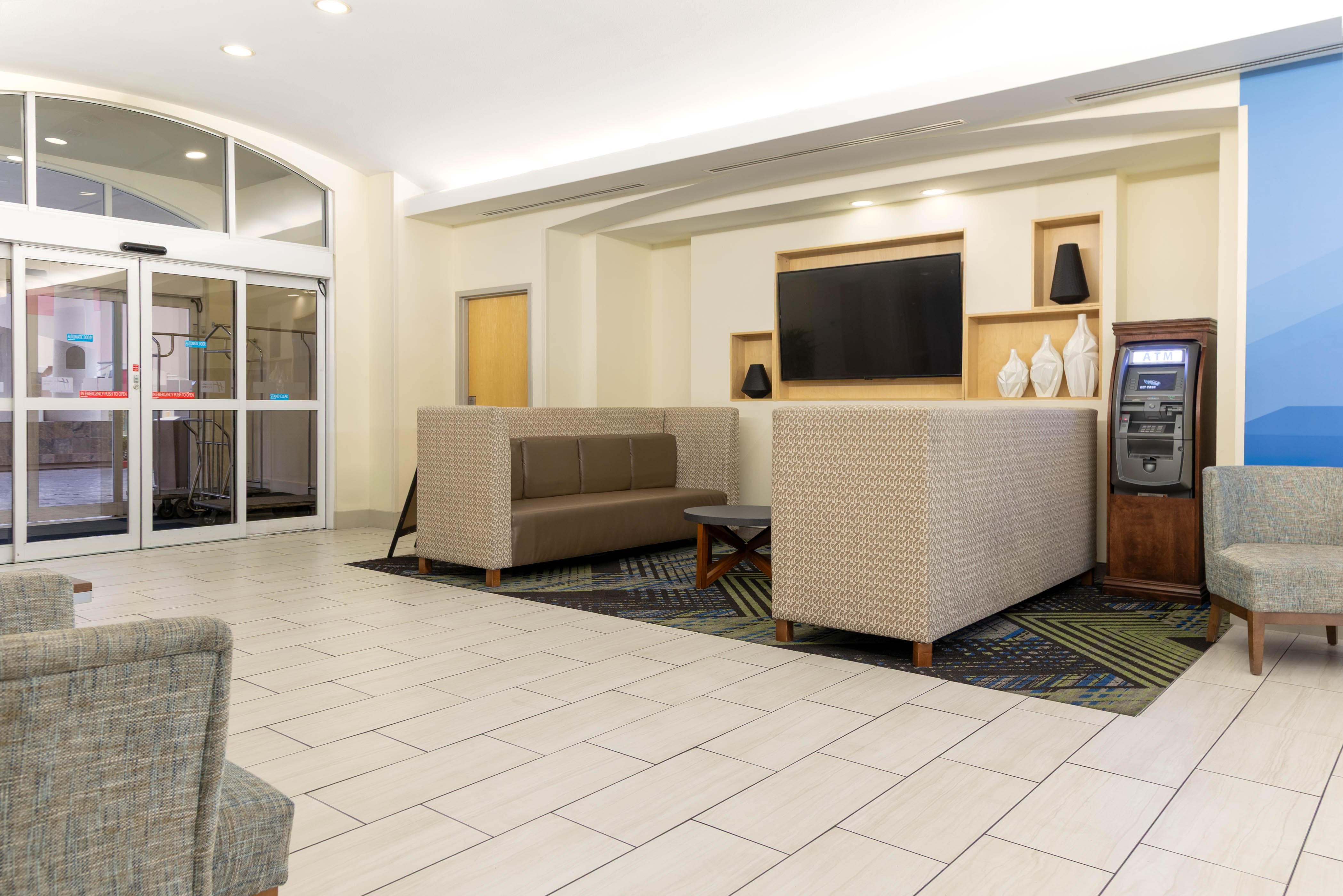 Holiday Inn Express & Suites Las Vegas SW Spring Valley, an IHG Hotel 7/55