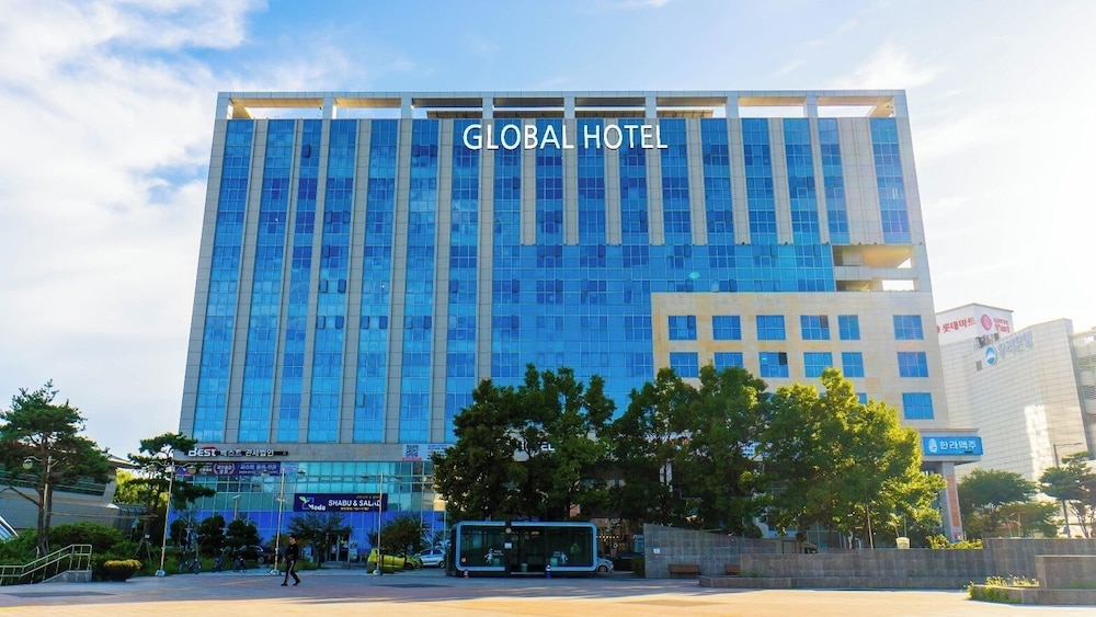 Incheon Airport Global Hotel and Suites