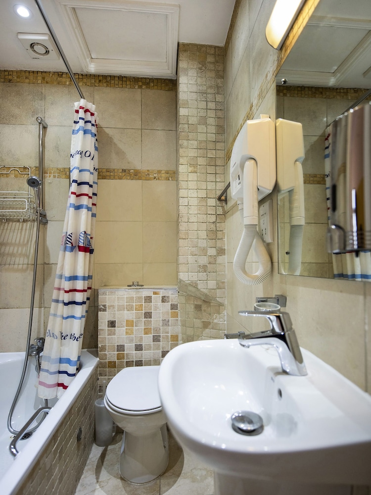 Grantly Hotel London Shepherd s Bush 47/50