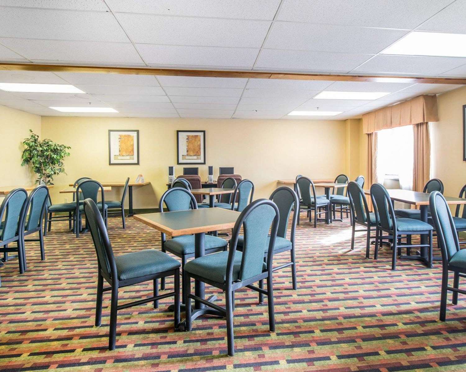 Quality Inn Colorado Springs Airport 9/16