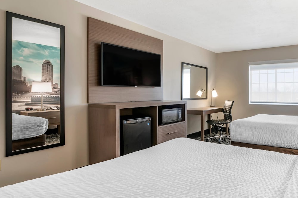 Clarion Pointe Indianapolis Airport 25/64