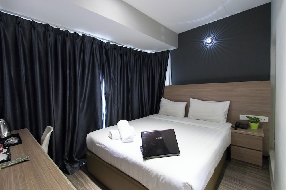 Hotel 99 - Ss2 22/48