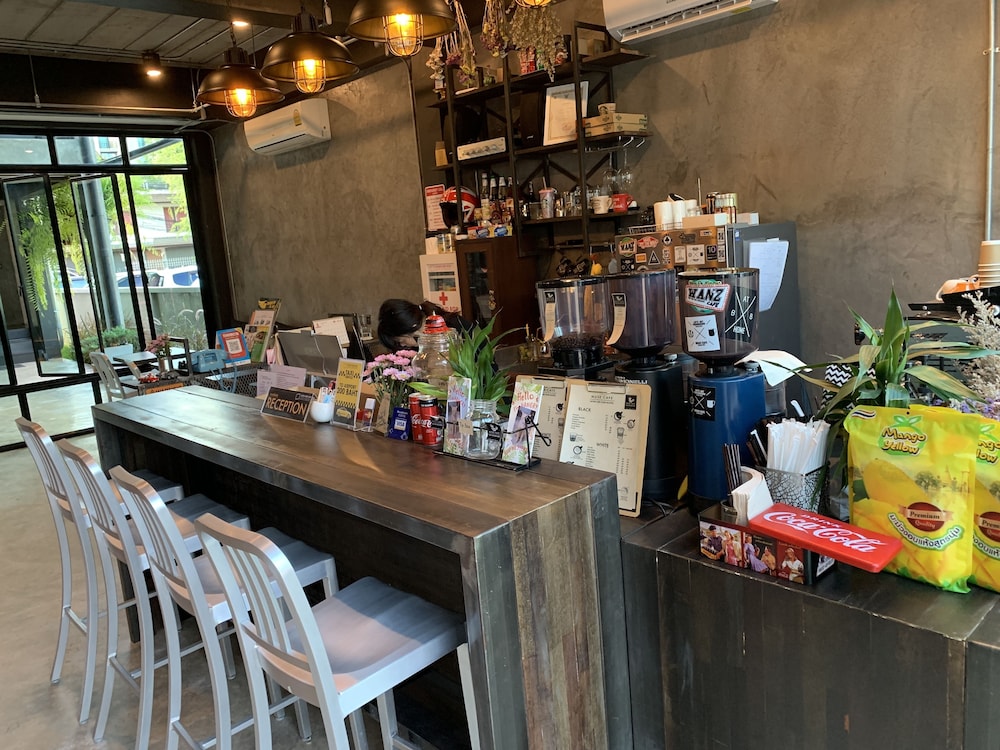 Norn Nee Nor Hostel&Cafe 39/46