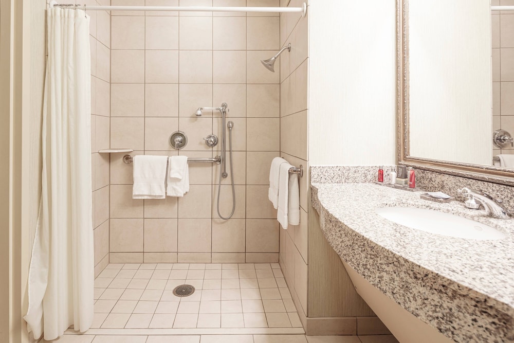 Renaissance Shoals Resort & Spa 5/33