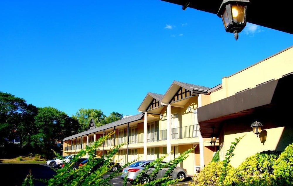 West Gate Inn Nyack Formerly Best Western Nyack On Hudson 1/63