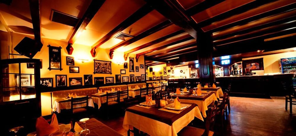 restaurant cafeteria